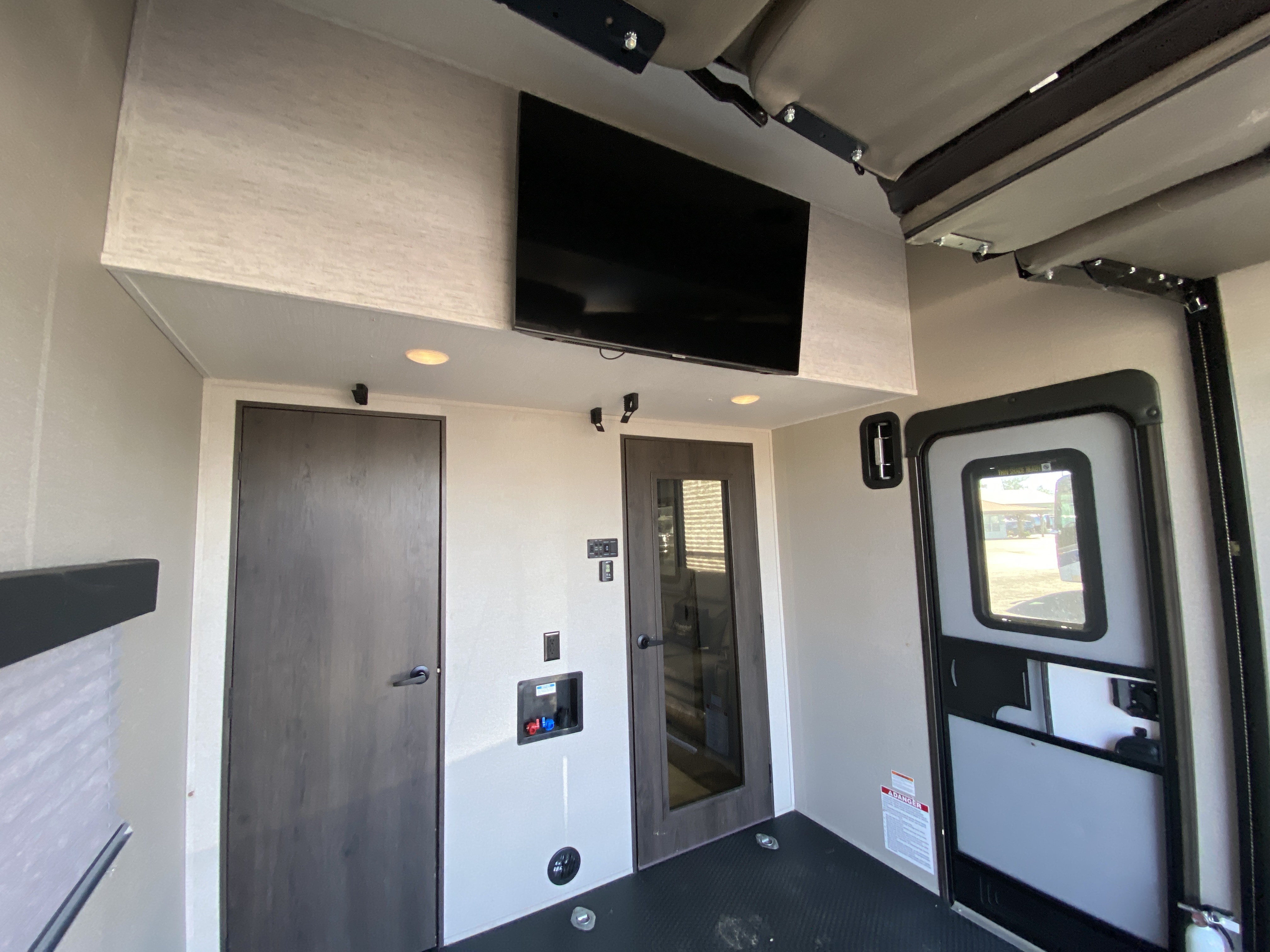 2021 Grand Design Momentum G 320G Toy Hauler Fifth Wheel
