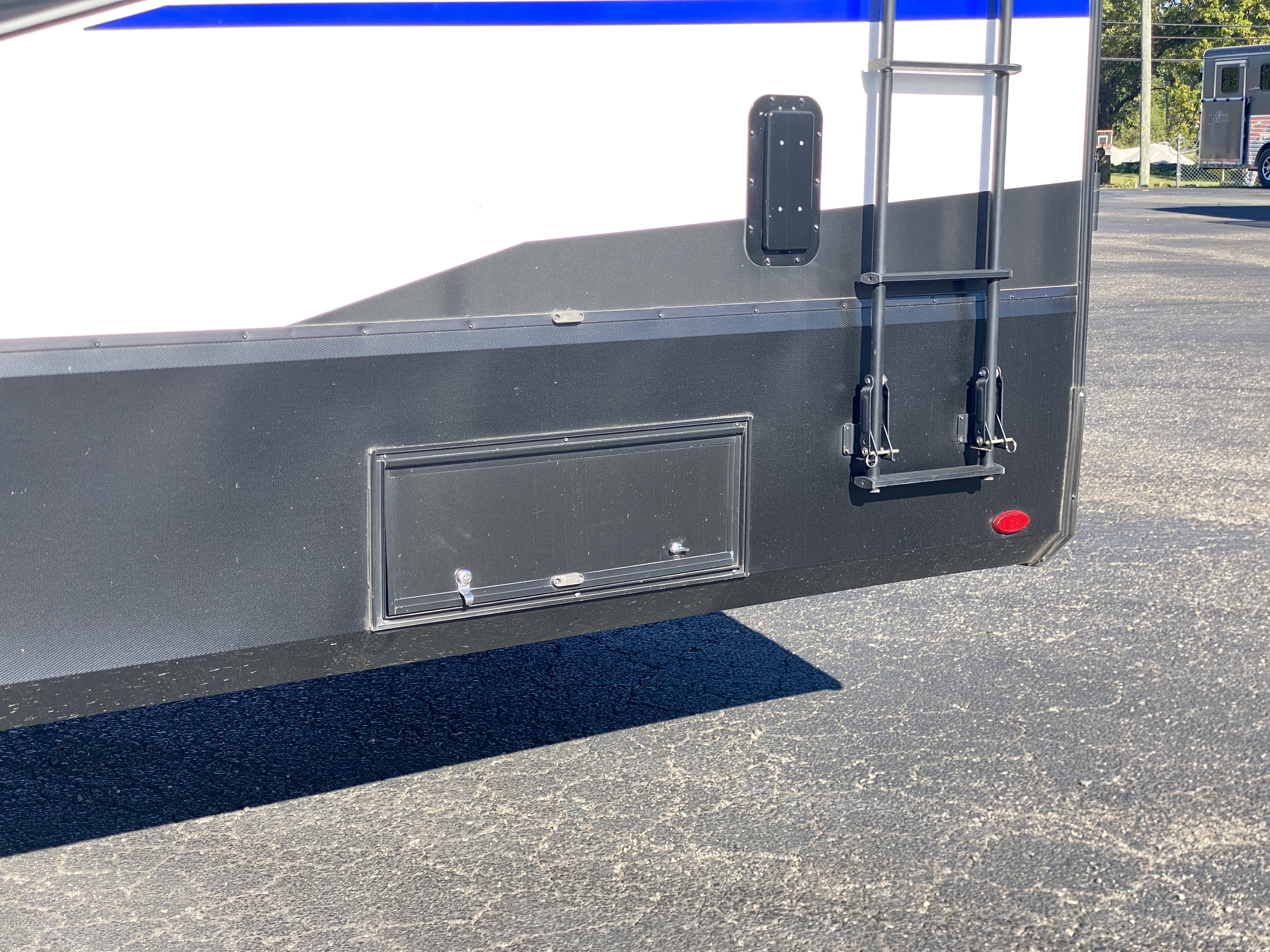 2021 Grand Design Momentum G 320G Toy Hauler Fifth Wheel