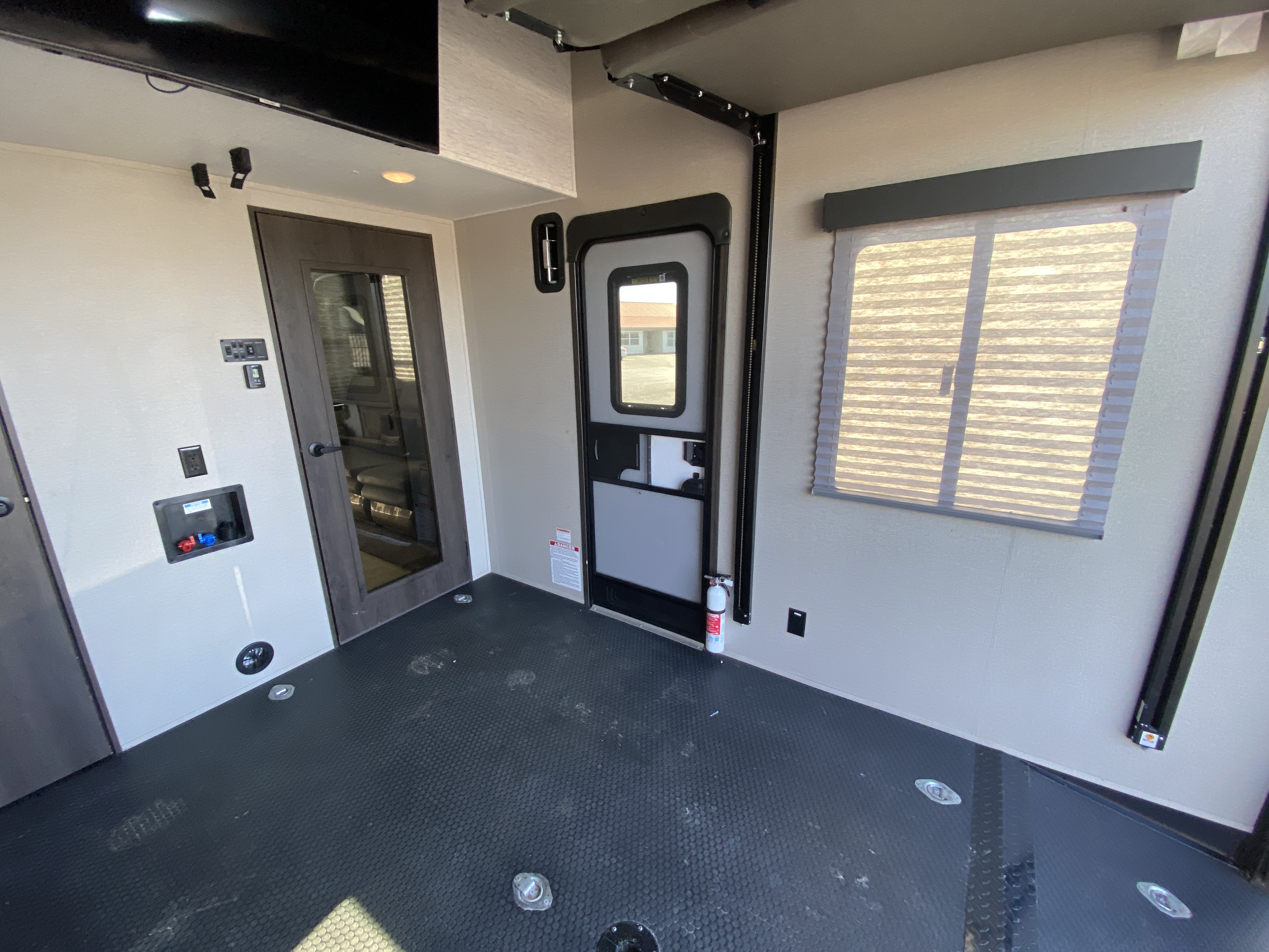 2021 Grand Design Momentum G 320G Toy Hauler Fifth Wheel