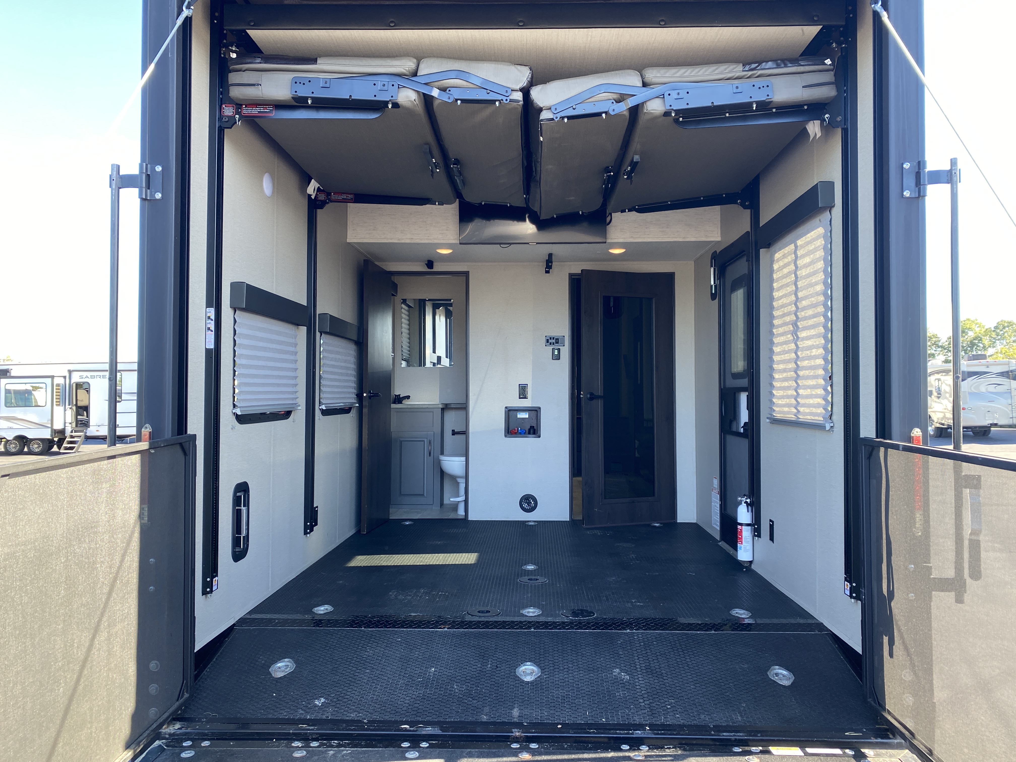 2021 Grand Design Momentum G 320G Toy Hauler Fifth Wheel