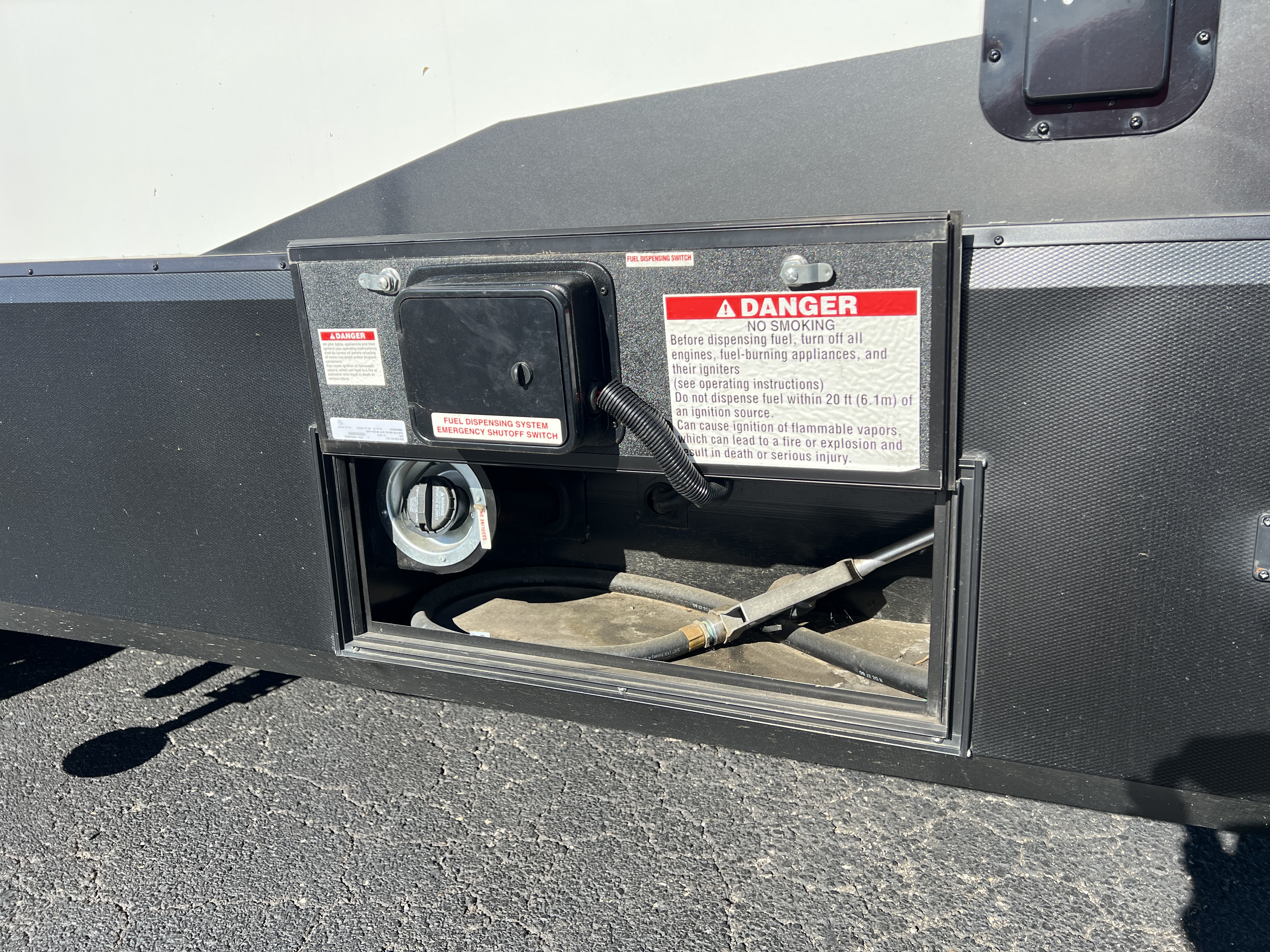 2021 Grand Design Momentum G 320G Toy Hauler Fifth Wheel