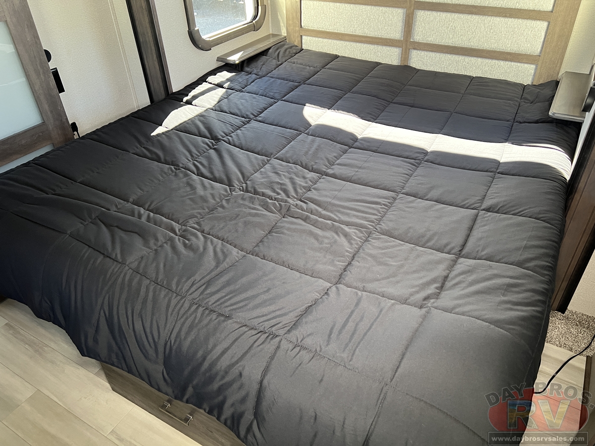 2021 Grand Design Solitude 380FL / 380FL-R Fifth Wheel