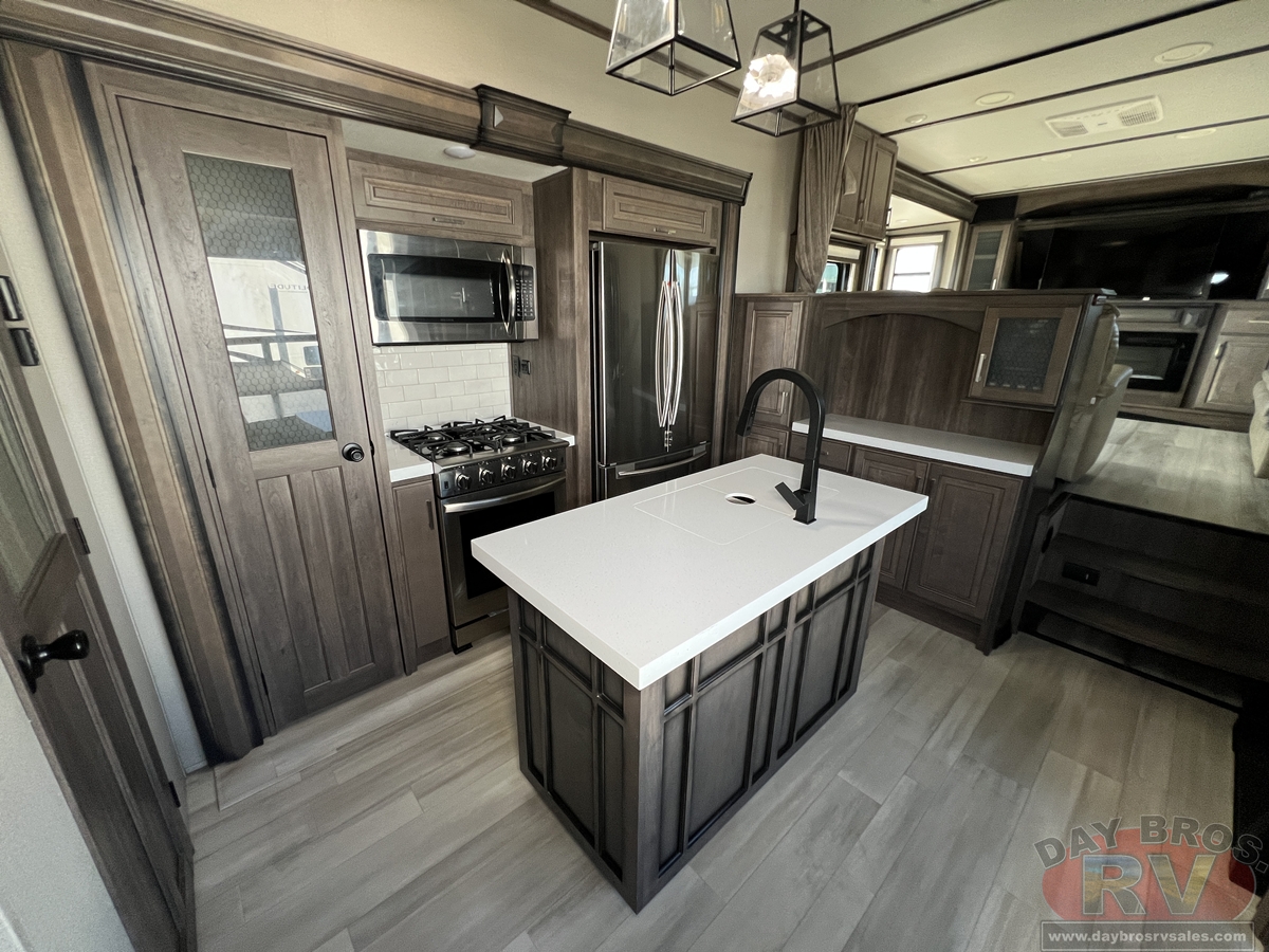 2021 Grand Design Solitude 380FL / 380FL-R Fifth Wheel