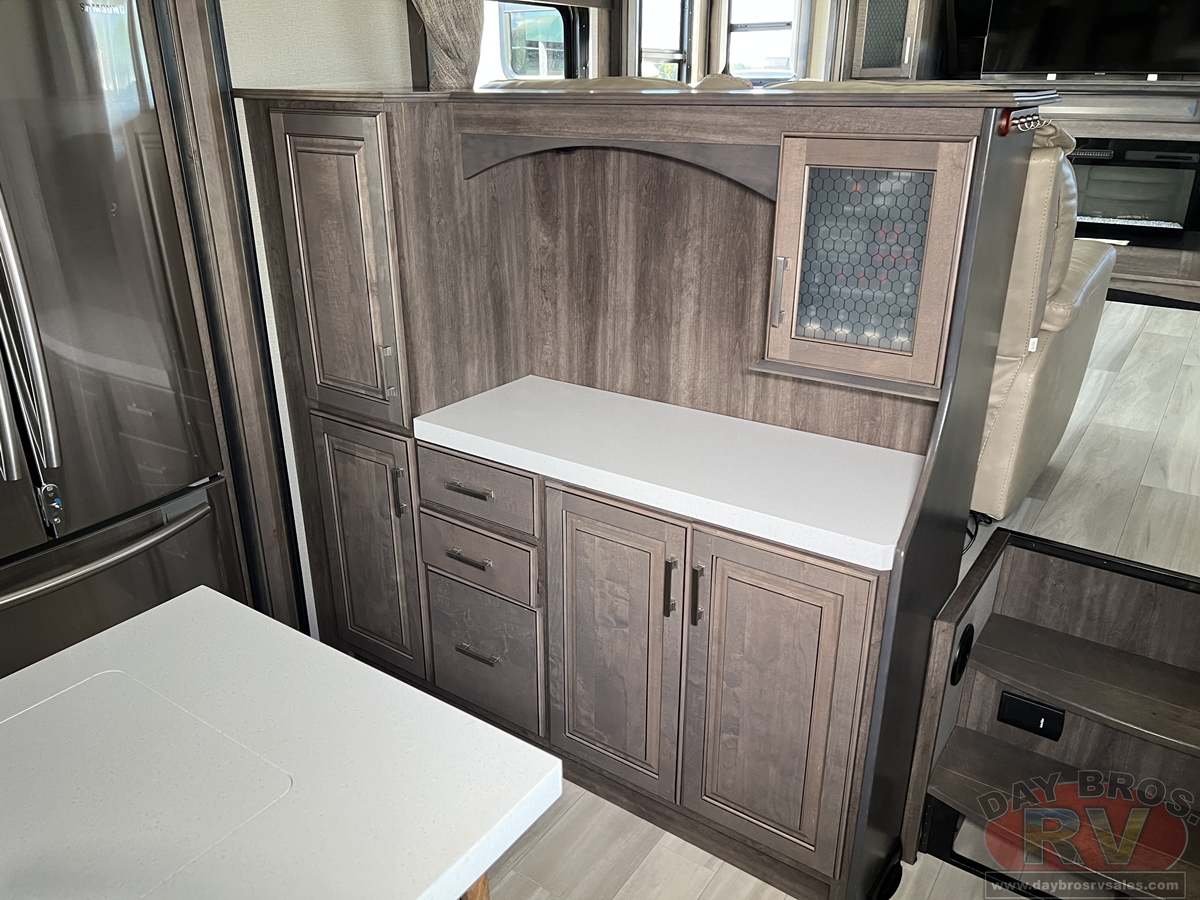 2021 Grand Design Solitude 380FL / 380FL-R Fifth Wheel