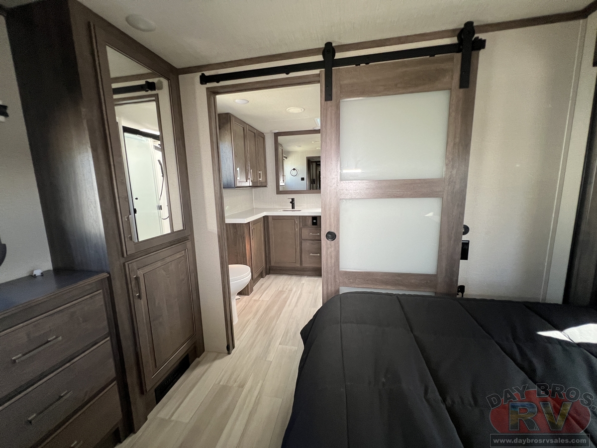 2021 Grand Design Solitude 380FL / 380FL-R Fifth Wheel