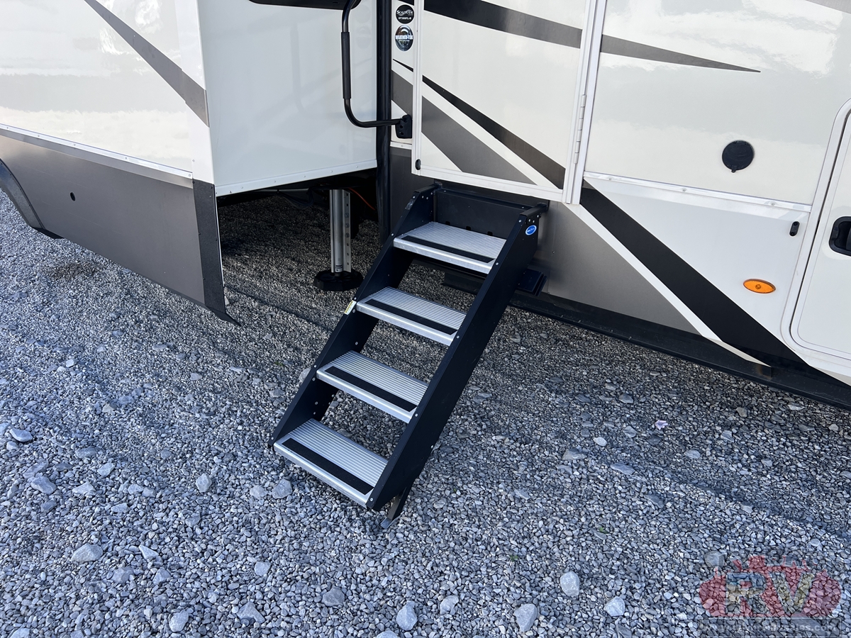 2021 Grand Design Solitude 380FL / 380FL-R Fifth Wheel