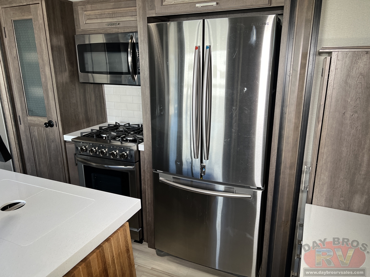 2021 Grand Design Solitude 380FL / 380FL-R Fifth Wheel