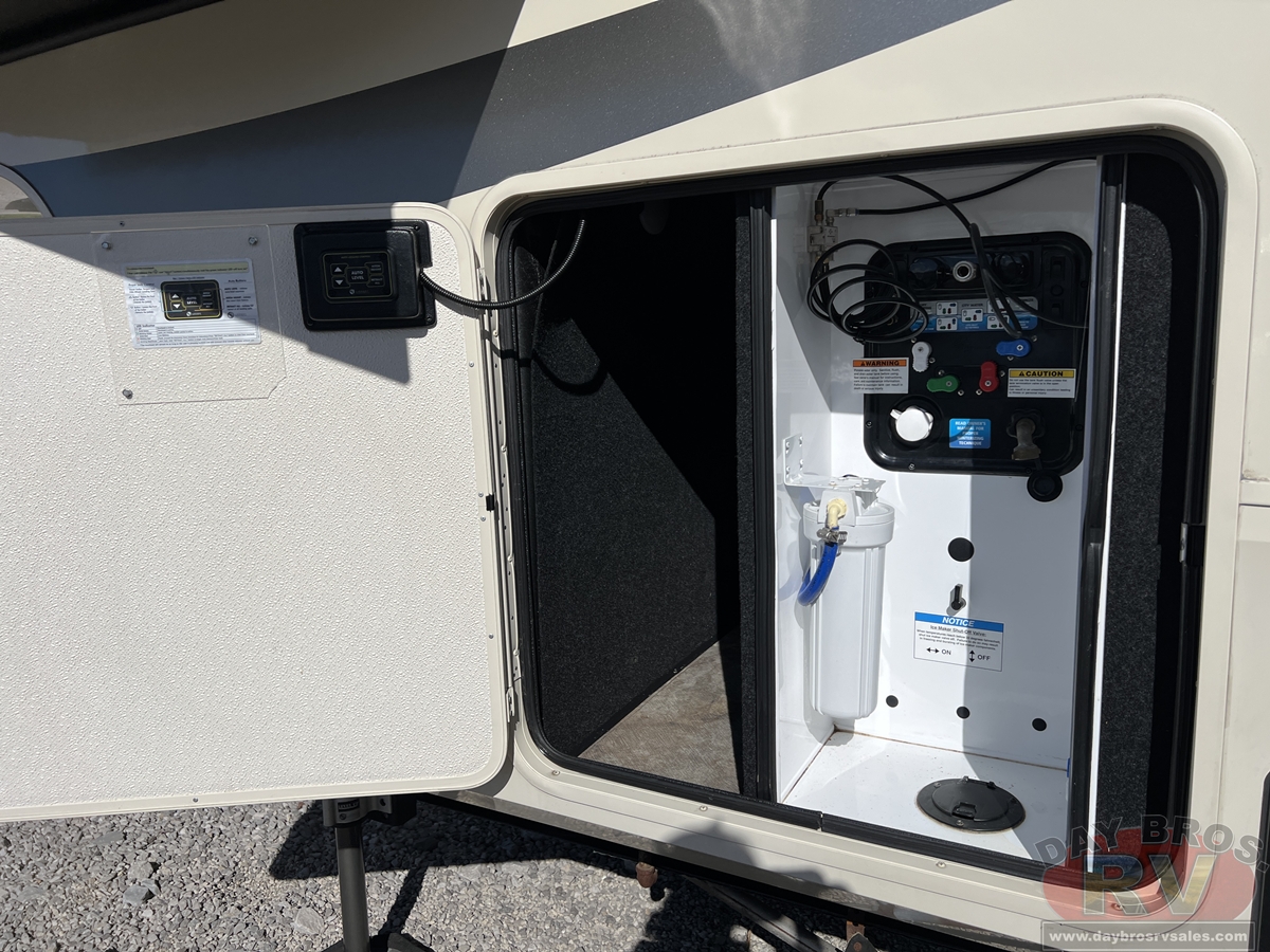 2021 Grand Design Solitude 380FL / 380FL-R Fifth Wheel