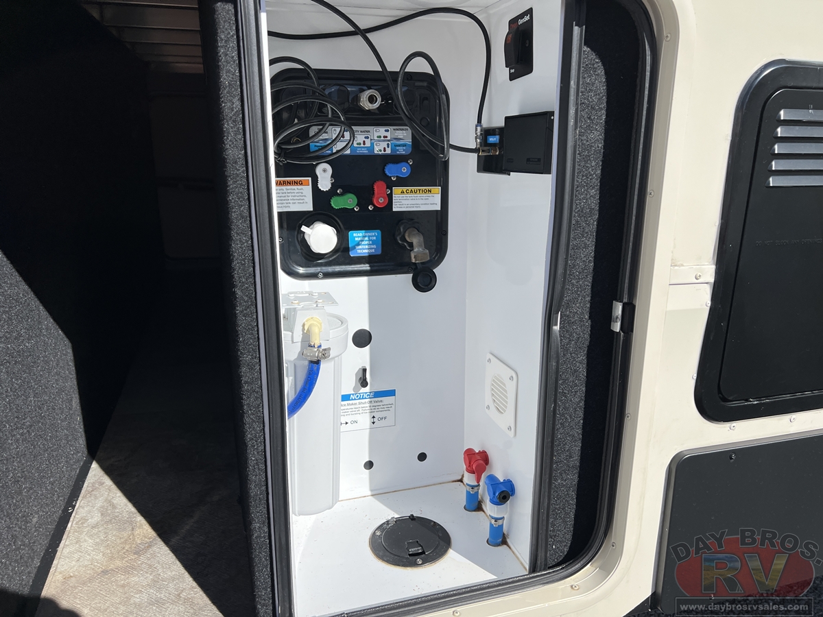 2021 Grand Design Solitude 380FL / 380FL-R Fifth Wheel