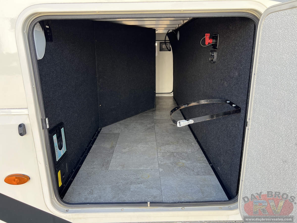 2021 Grand Design Solitude 380FL / 380FL-R Fifth Wheel