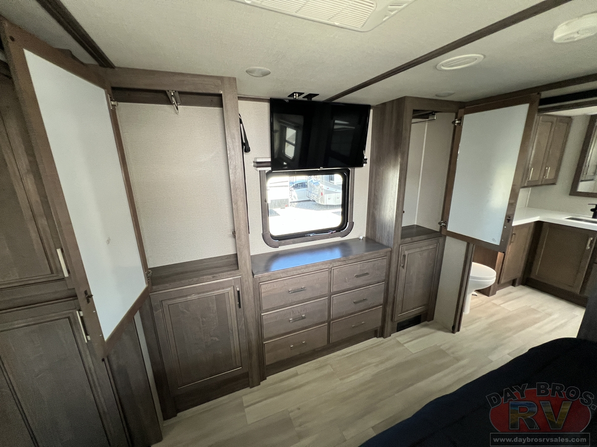 2021 Grand Design Solitude 380FL / 380FL-R Fifth Wheel
