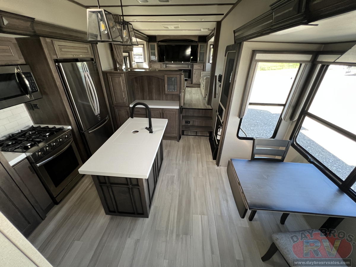 2021 Grand Design Solitude 380FL / 380FL-R Fifth Wheel
