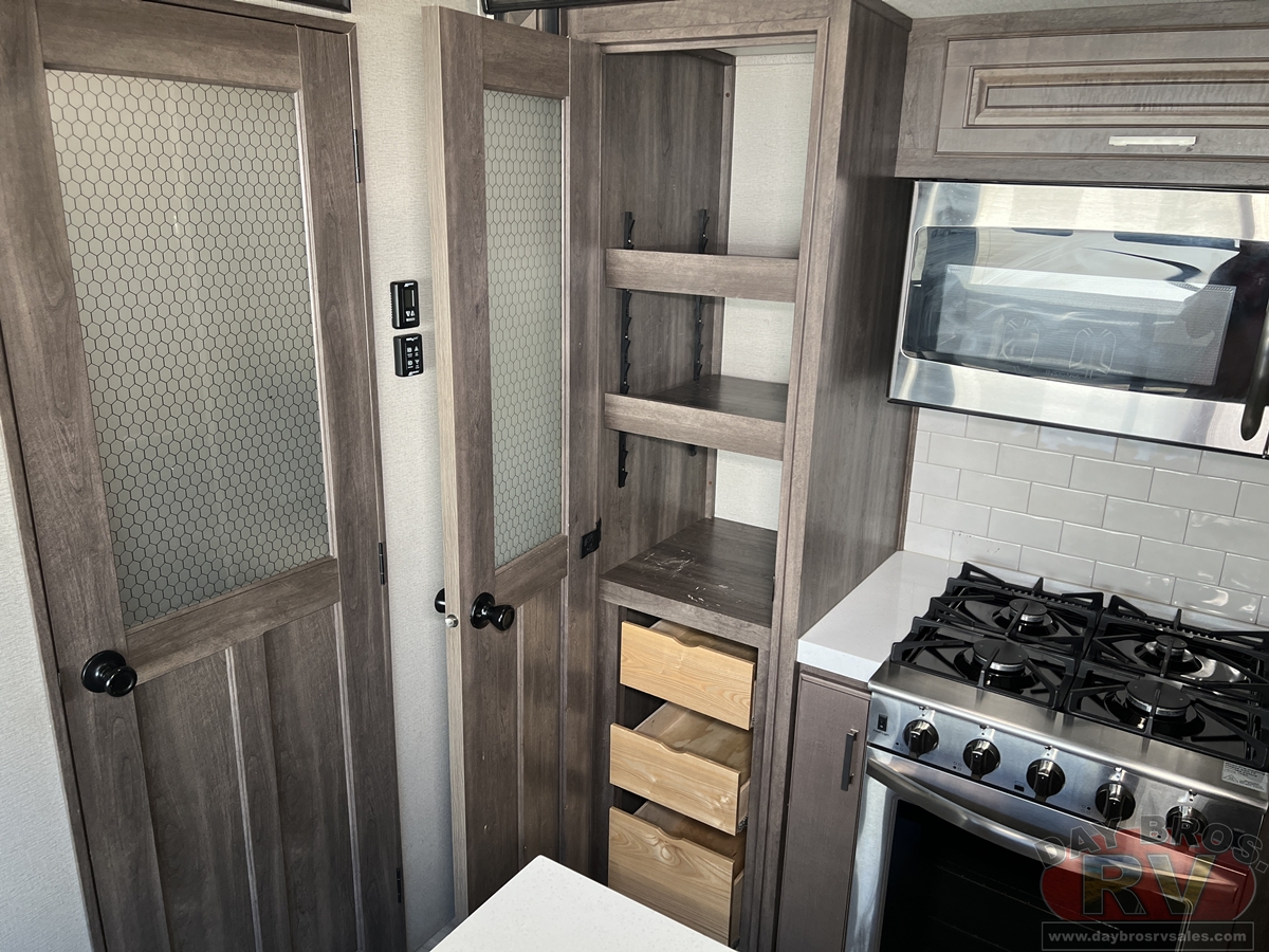 2021 Grand Design Solitude 380FL / 380FL-R Fifth Wheel