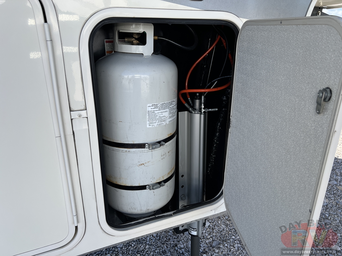2021 Grand Design Solitude 380FL / 380FL-R Fifth Wheel