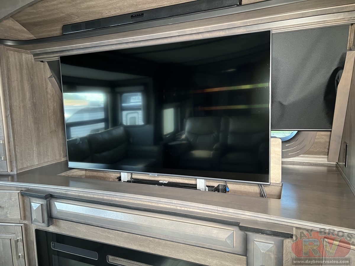 2021 Grand Design Solitude 380FL / 380FL-R Fifth Wheel