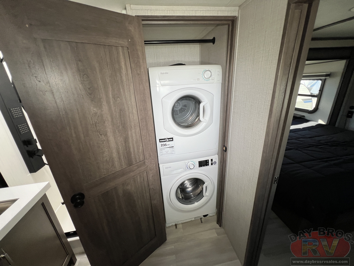 2021 Grand Design Solitude 380FL / 380FL-R Fifth Wheel