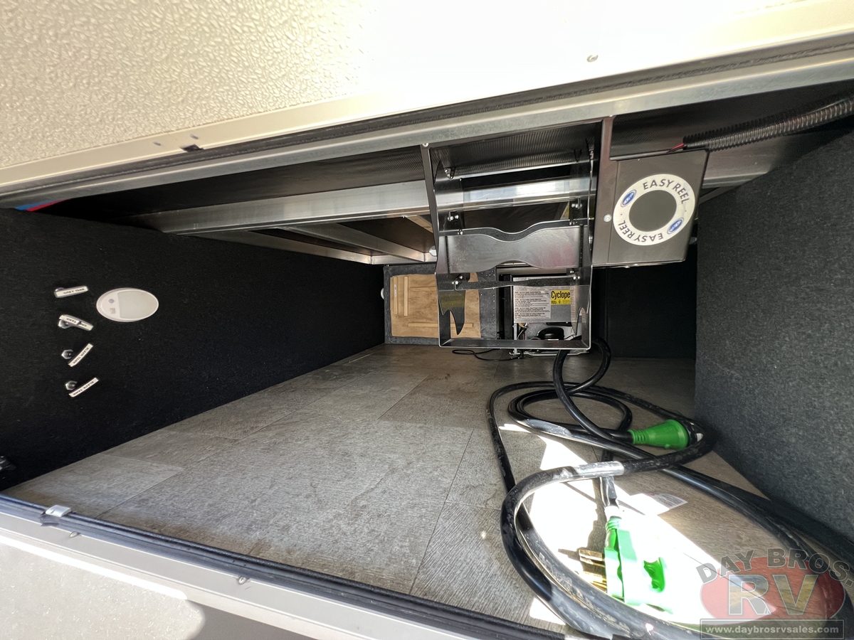 2021 Grand Design Solitude 380FL / 380FL-R Fifth Wheel