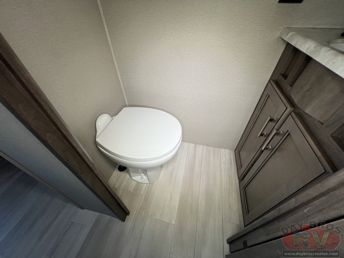 2021 Grand Design Solitude 380FL / 380FL-R Fifth Wheel
