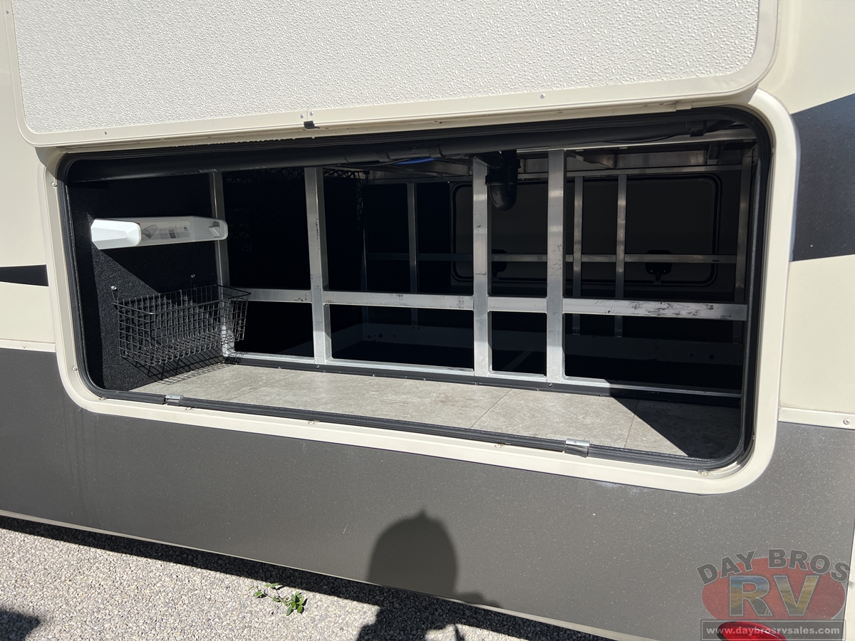 2021 Grand Design Solitude 380FL / 380FL-R Fifth Wheel
