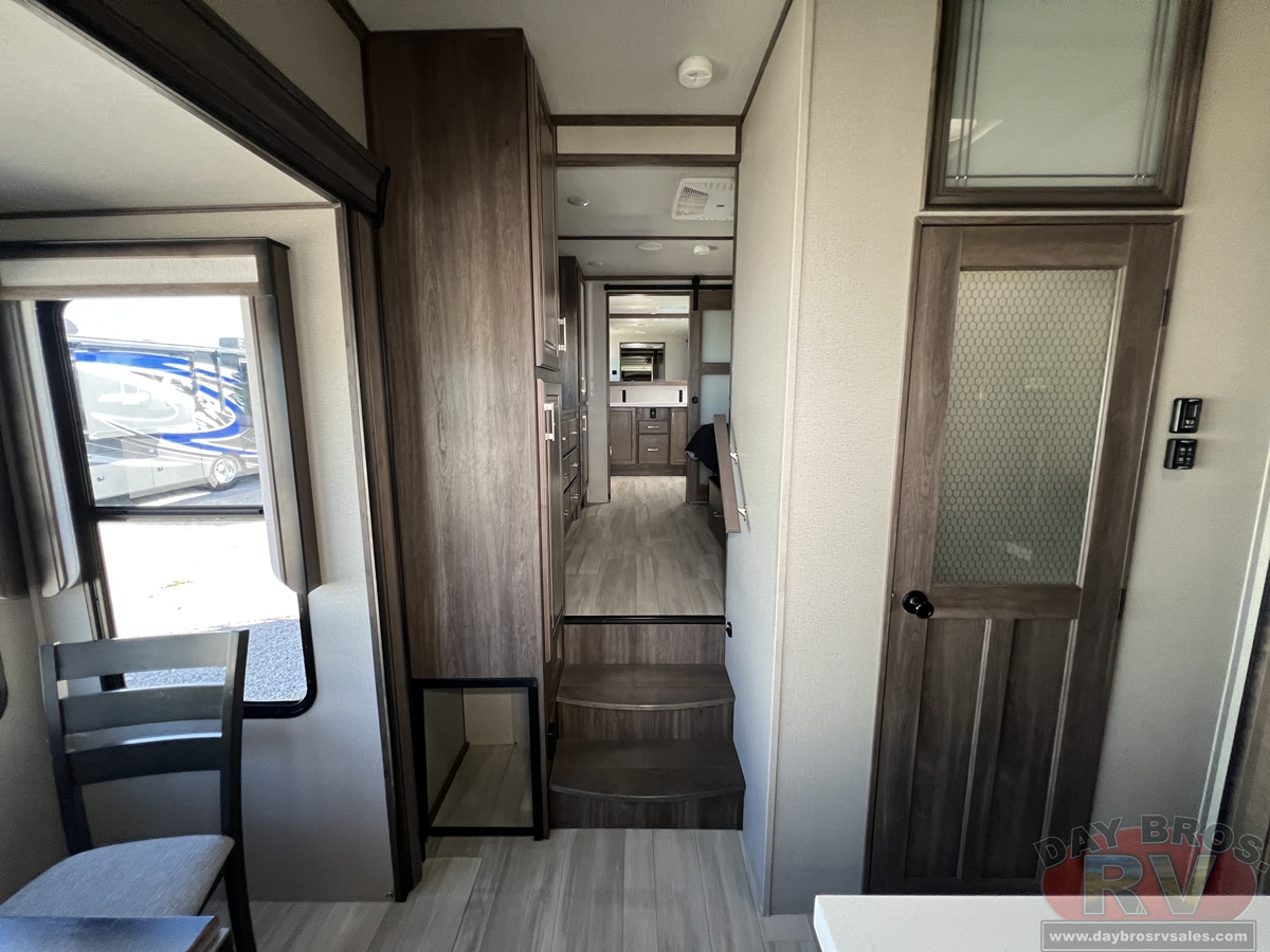 2021 Grand Design Solitude 380FL / 380FL-R Fifth Wheel