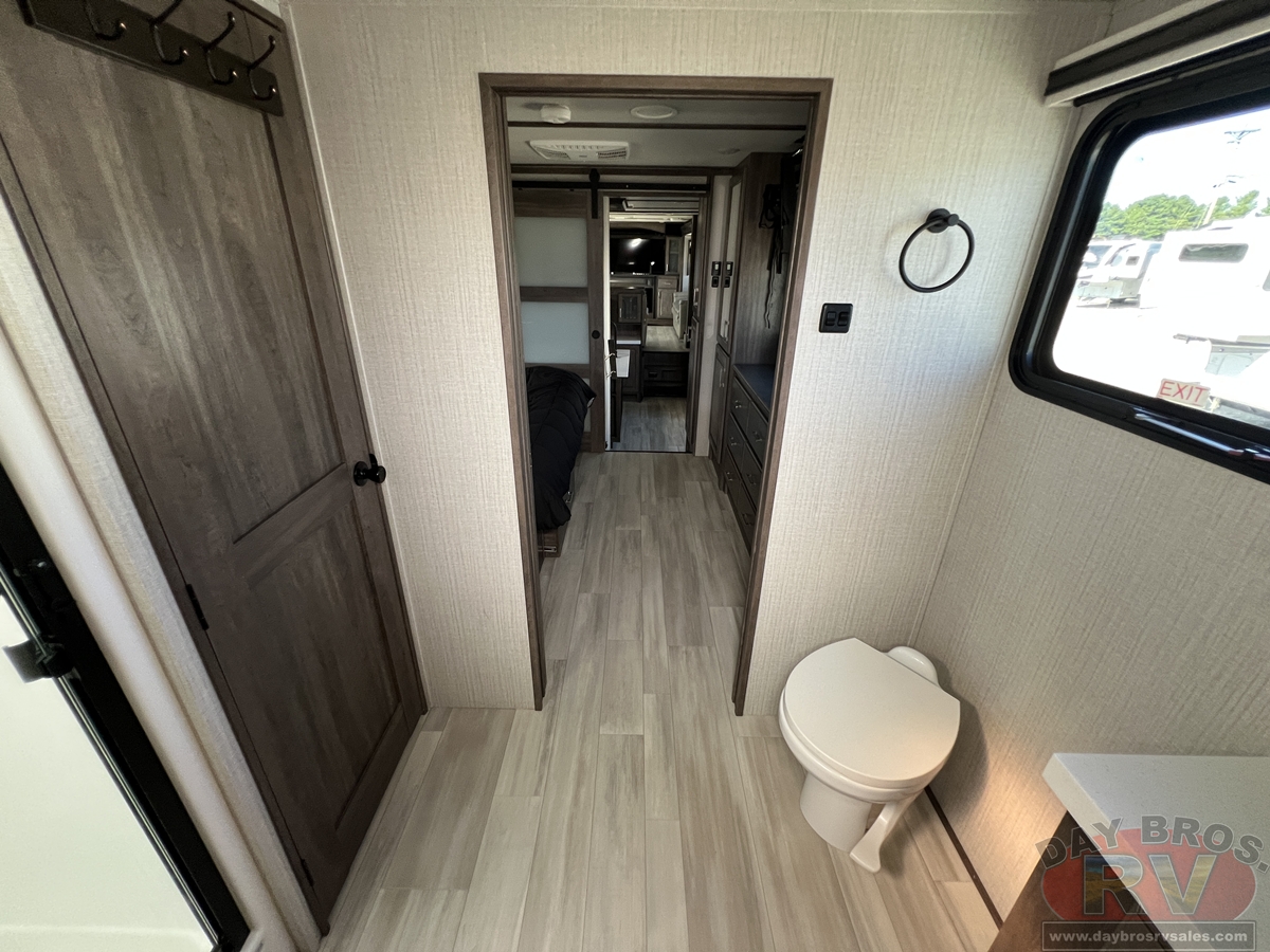 2021 Grand Design Solitude 380FL / 380FL-R Fifth Wheel