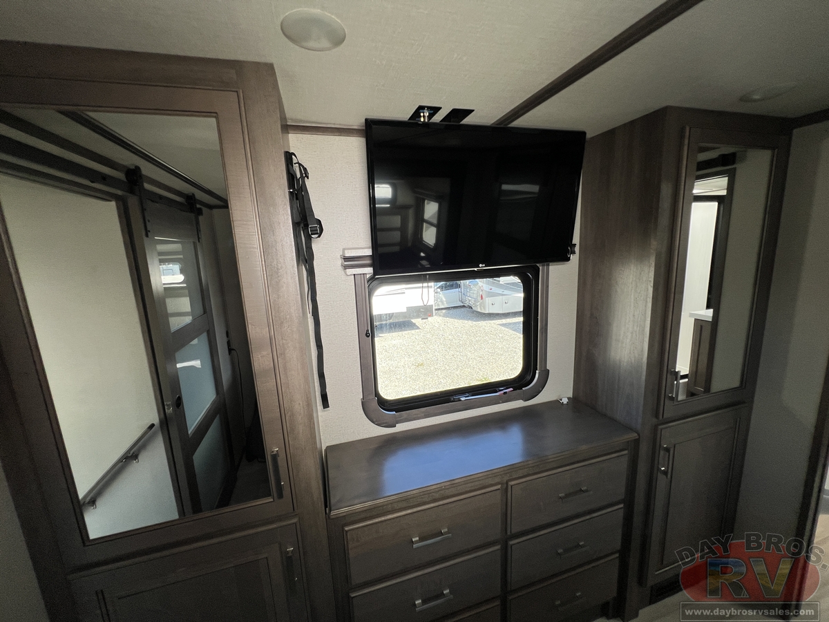2021 Grand Design Solitude 380FL / 380FL-R Fifth Wheel