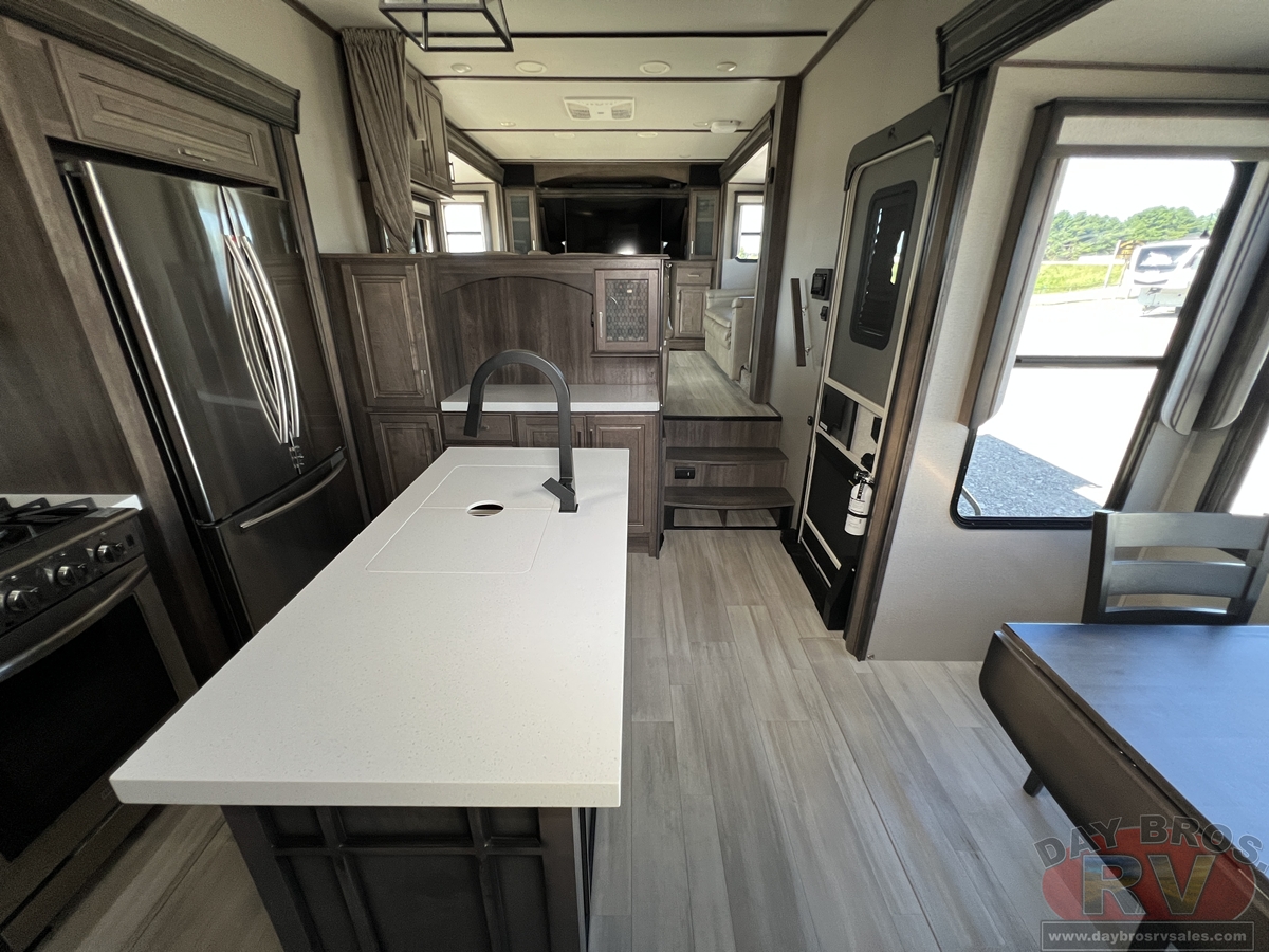 2021 Grand Design Solitude 380FL / 380FL-R Fifth Wheel