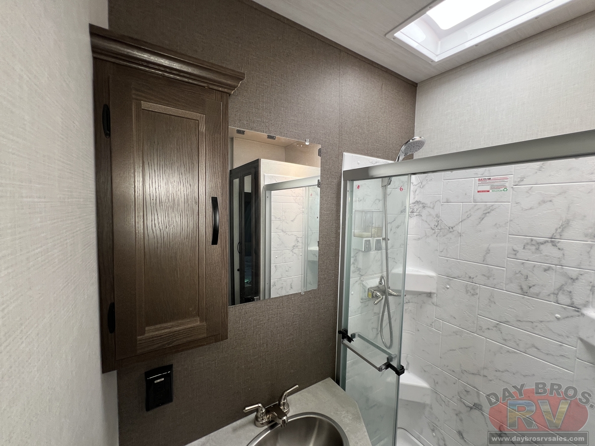 2021 Winnebago Voyage Fifth Wheel