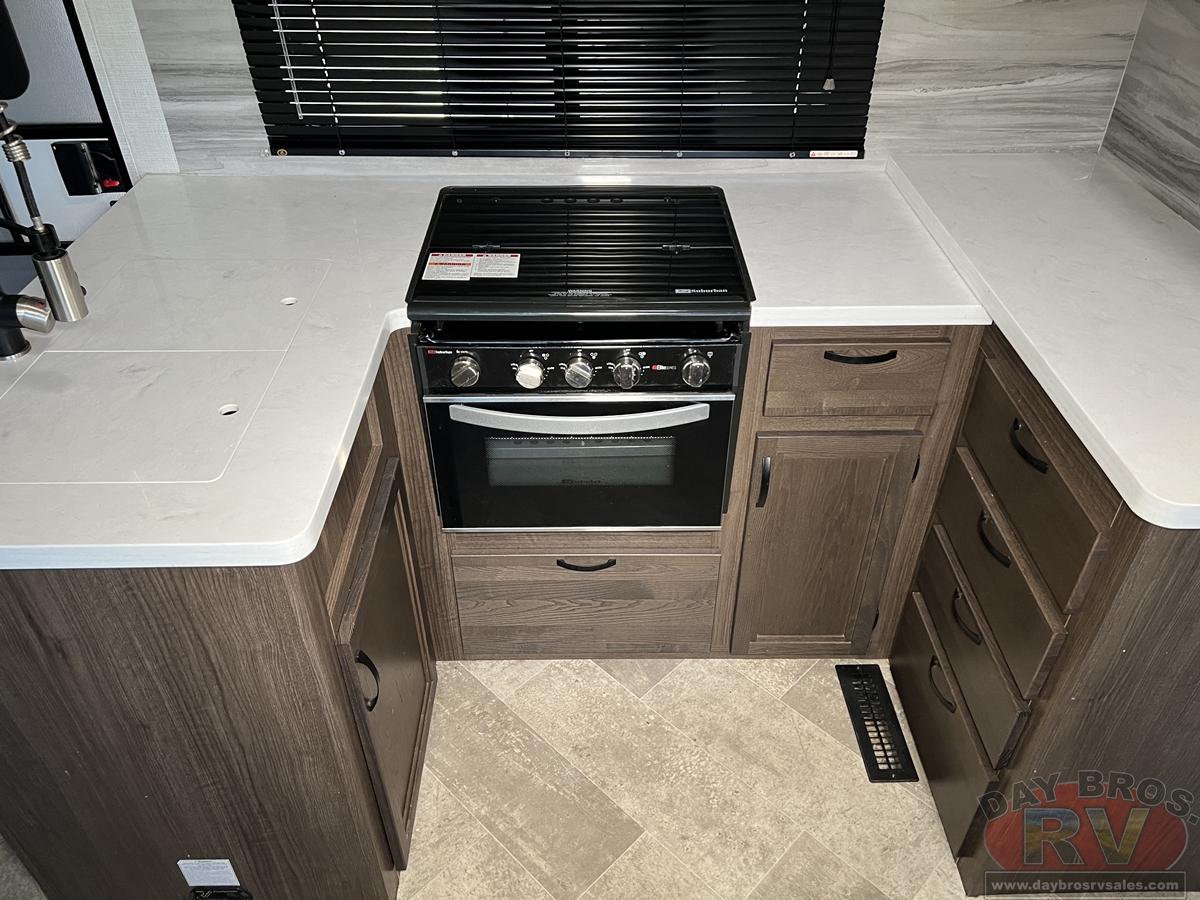 2021 Winnebago Voyage Fifth Wheel