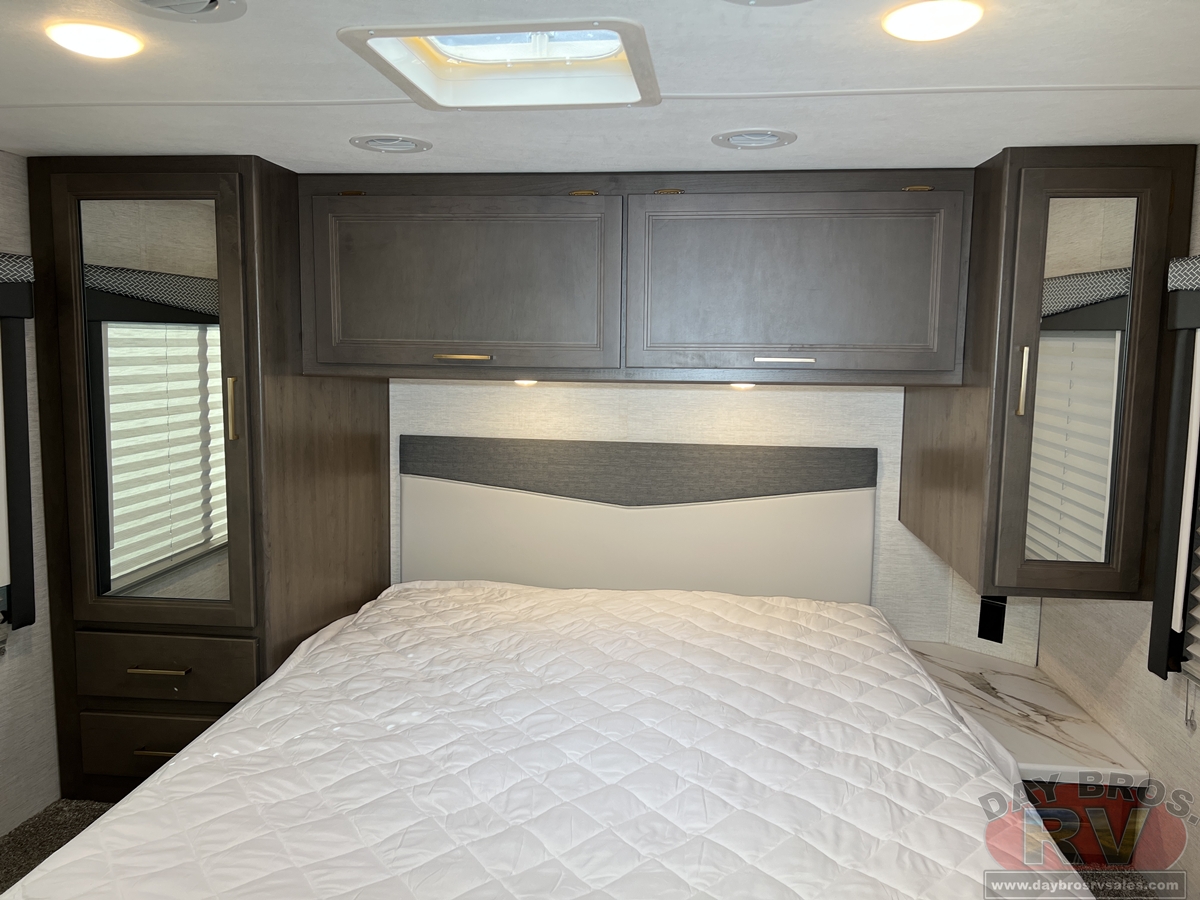 2024 Thor Motor Coach Four Winds Motorhome