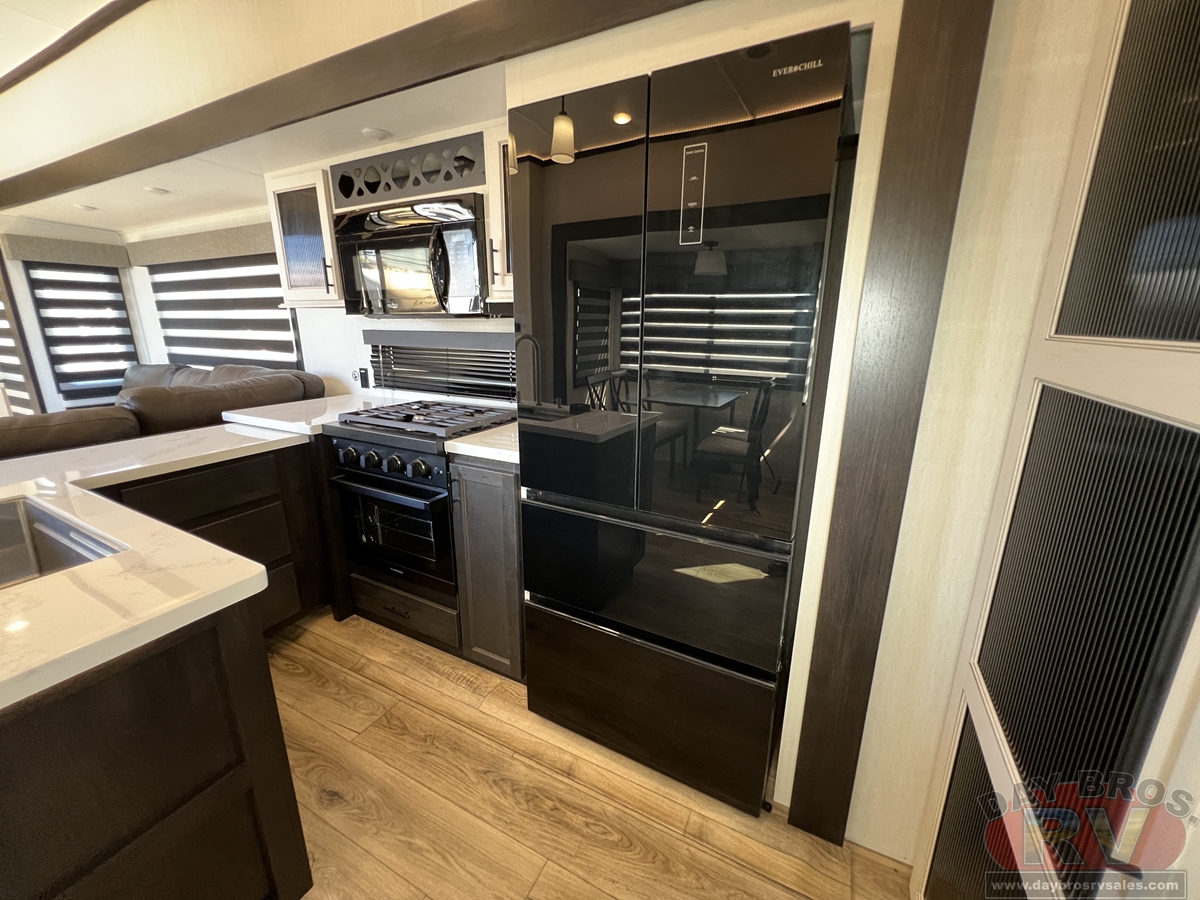 2025 Forest River Sabre 33RLP Fifth Wheel