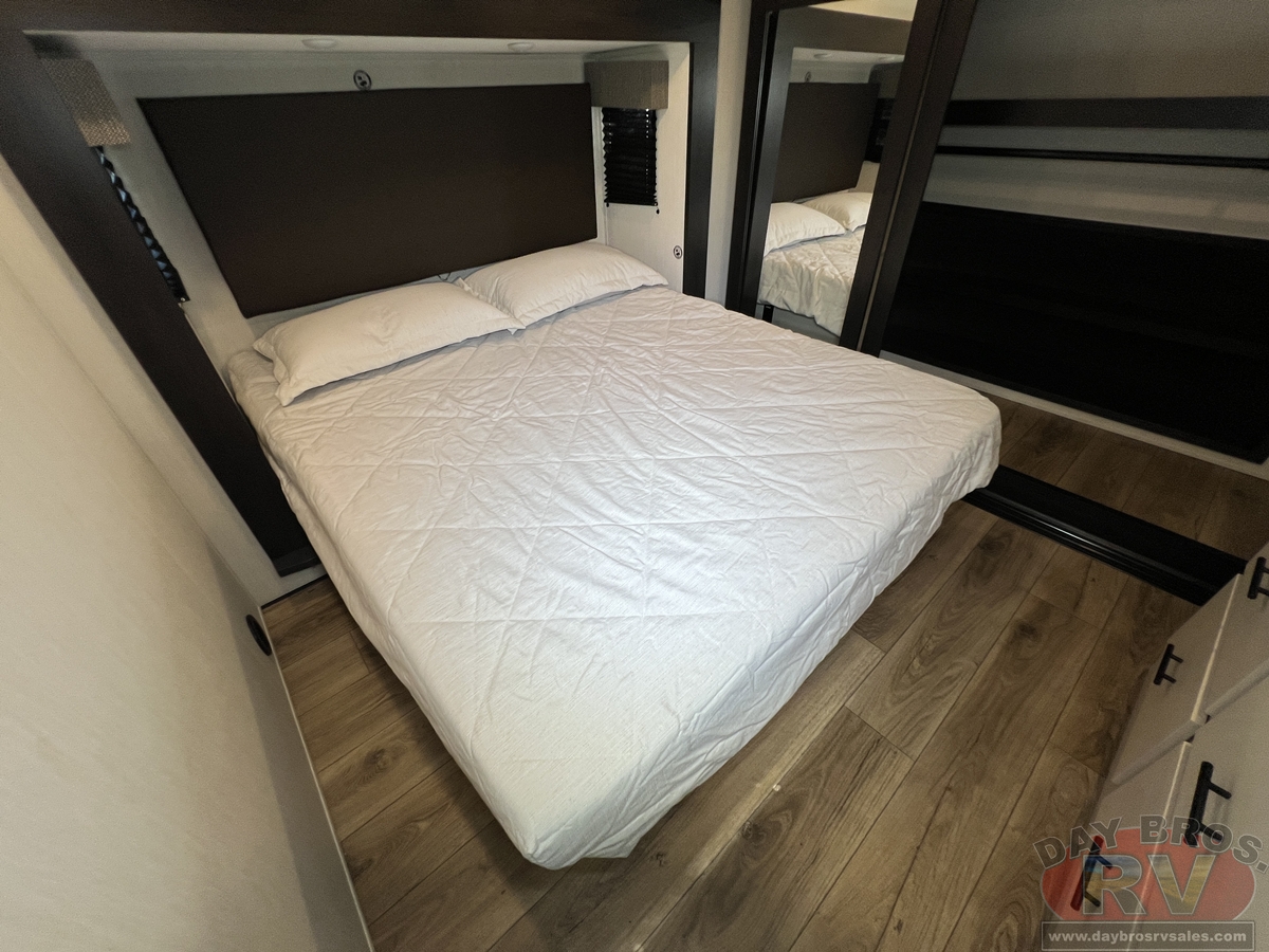 2025 Forest River Sabre 33RLP Fifth Wheel