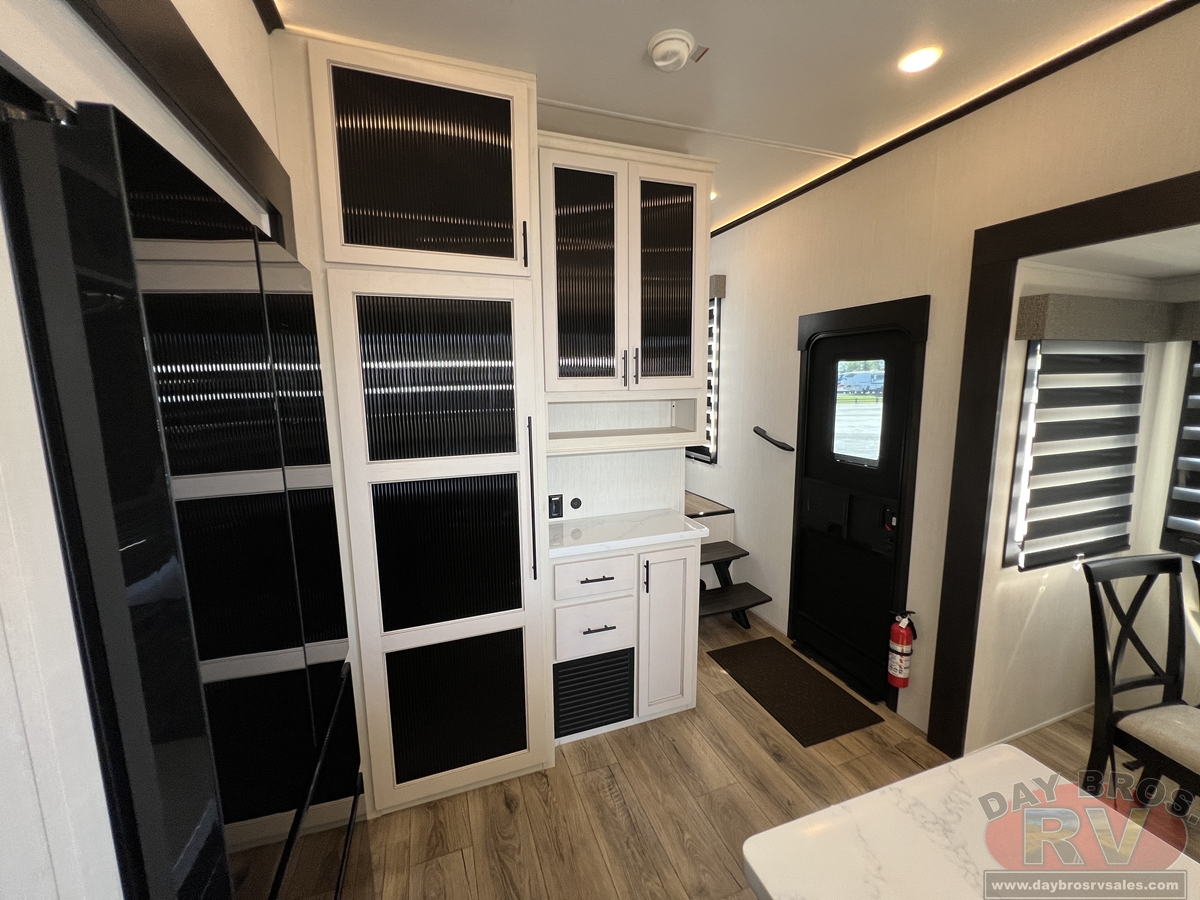 2025 Forest River Sabre 33RLP Fifth Wheel