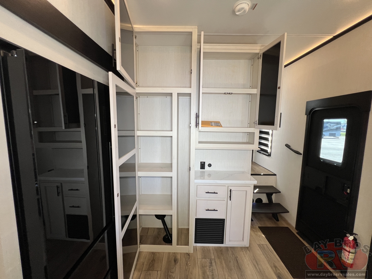 2025 Forest River Sabre 33RLP Fifth Wheel