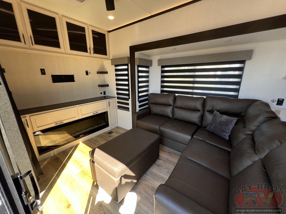 2025 Forest River Sabre 33RLP Fifth Wheel