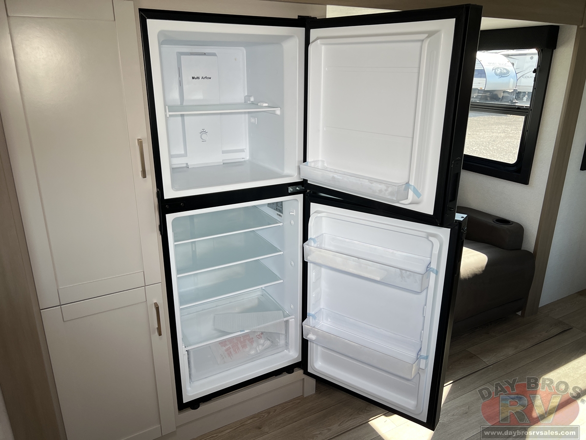 2027 Jayco Jay Feather 23RK Travel Trailer