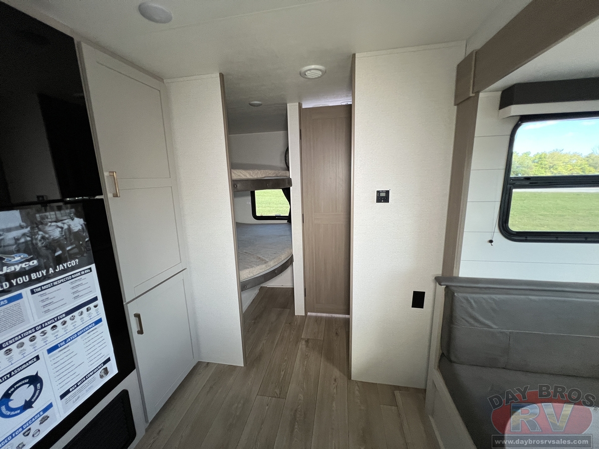 2027 Jayco Jay Flight SLX 261BHS Travel Trailer