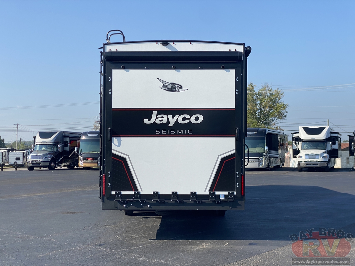 2027 Jayco Seismic Fifth Wheel Toy Hauler 413 Toy Hauler Fifth Wheel