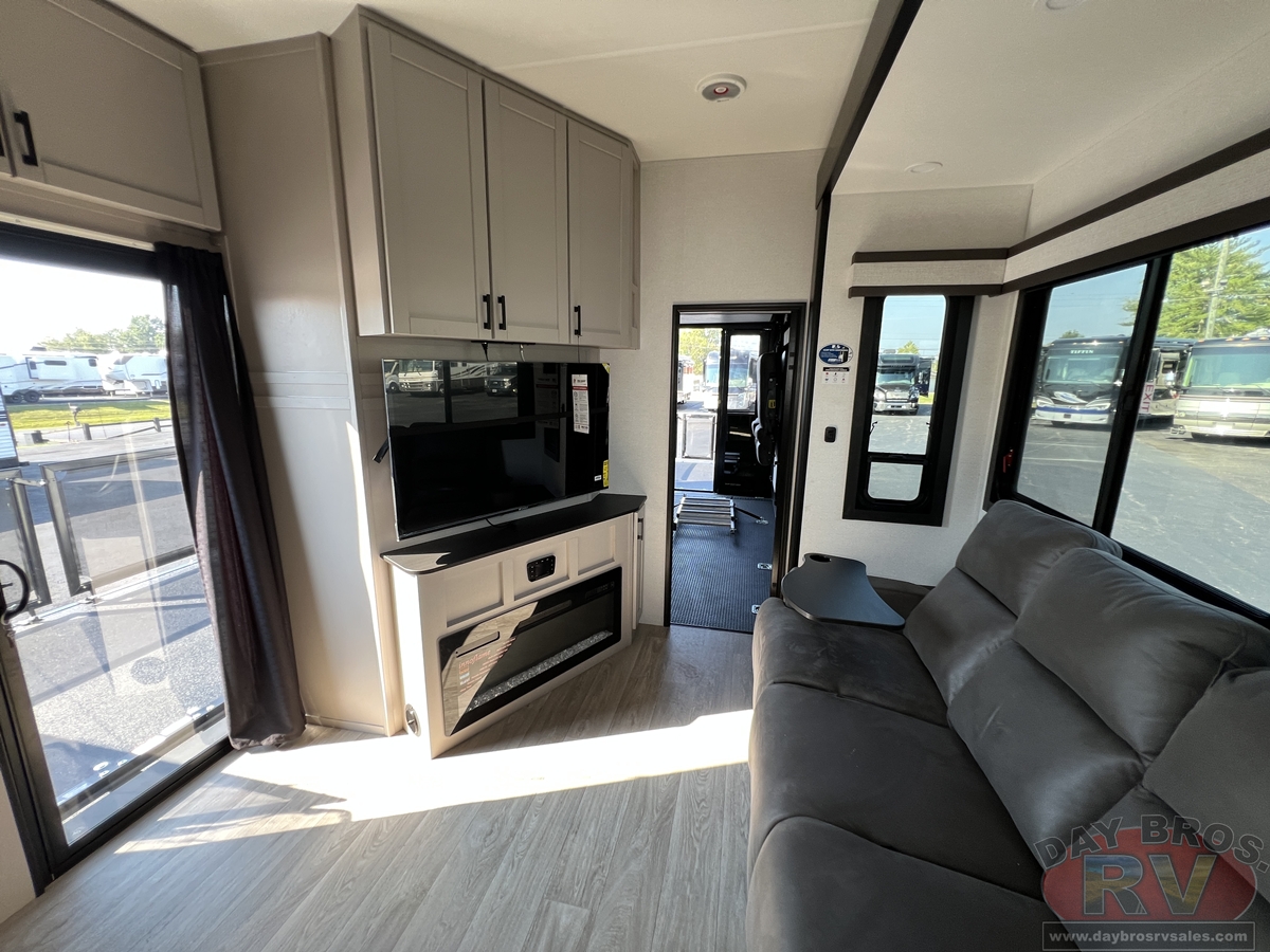 2027 Jayco Seismic Fifth Wheel Toy Hauler 413 Toy Hauler Fifth Wheel