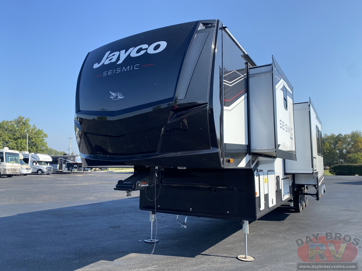 2027 Jayco Seismic Fifth Wheel Toy Hauler 413 Toy Hauler Fifth Wheel