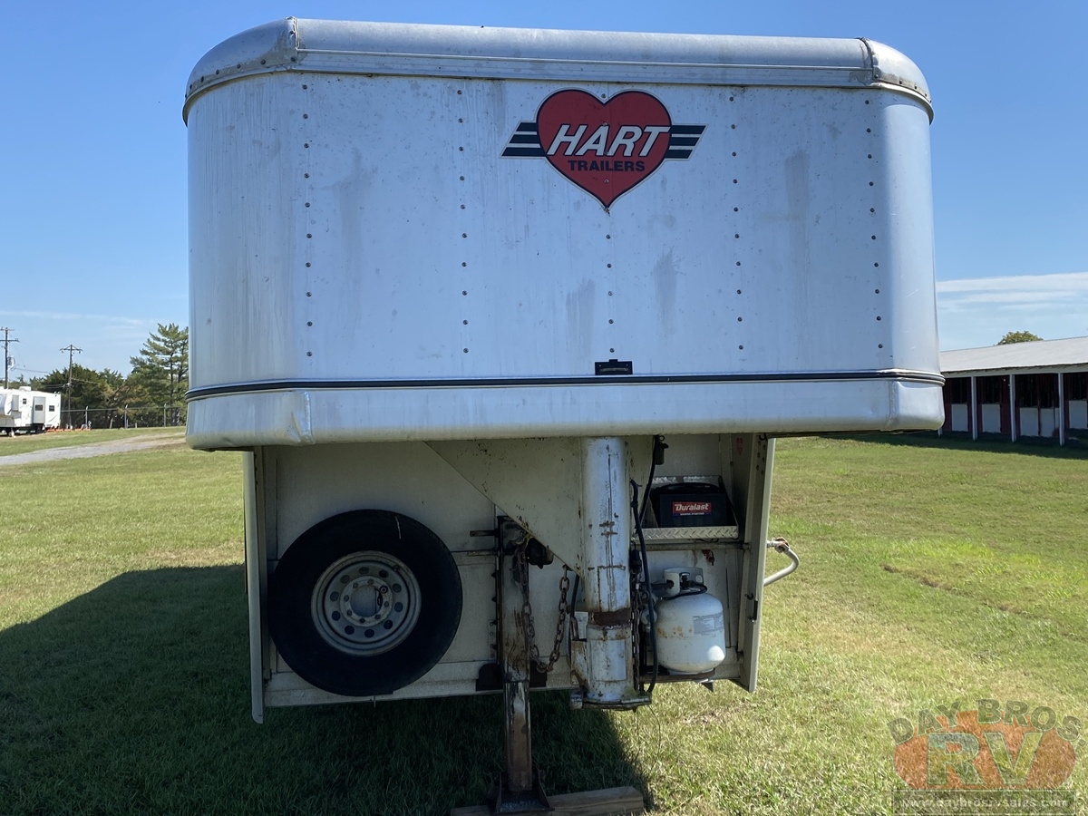 1994 Hart Trailers Aluminum Deluxe Slant Horse Trailer