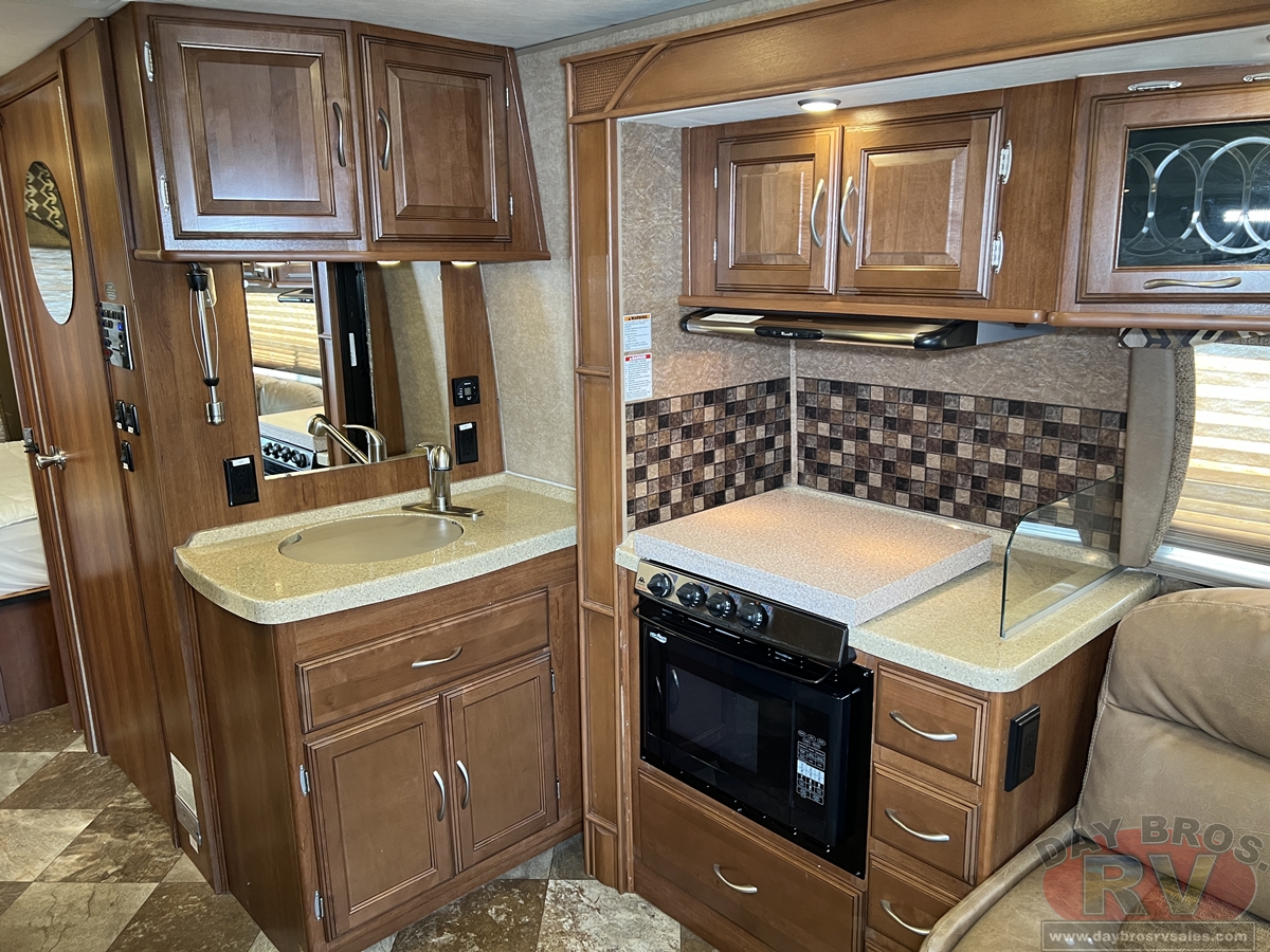 2015 Coachmen Concord 300TS Ford Motorhome