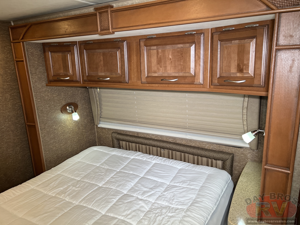 2015 Coachmen Concord 300TS Ford Motorhome