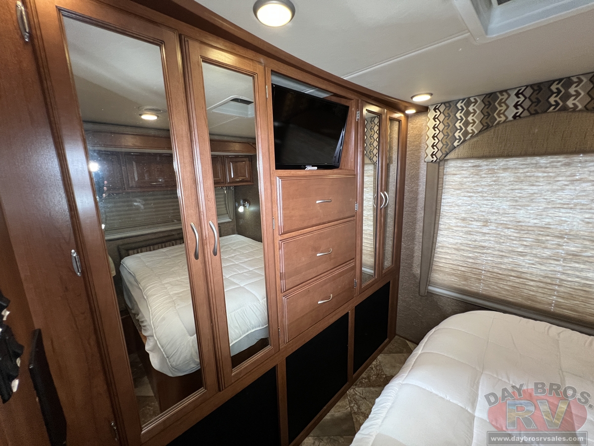 2015 Coachmen Concord 300TS Ford Motorhome