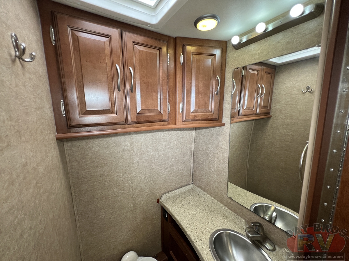 2015 Coachmen Concord 300TS Ford Motorhome