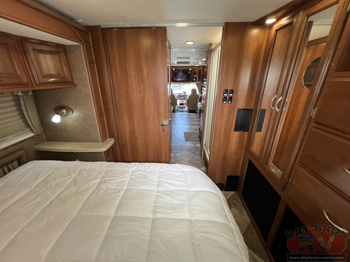 2015 Coachmen Concord 300TS Ford Motorhome