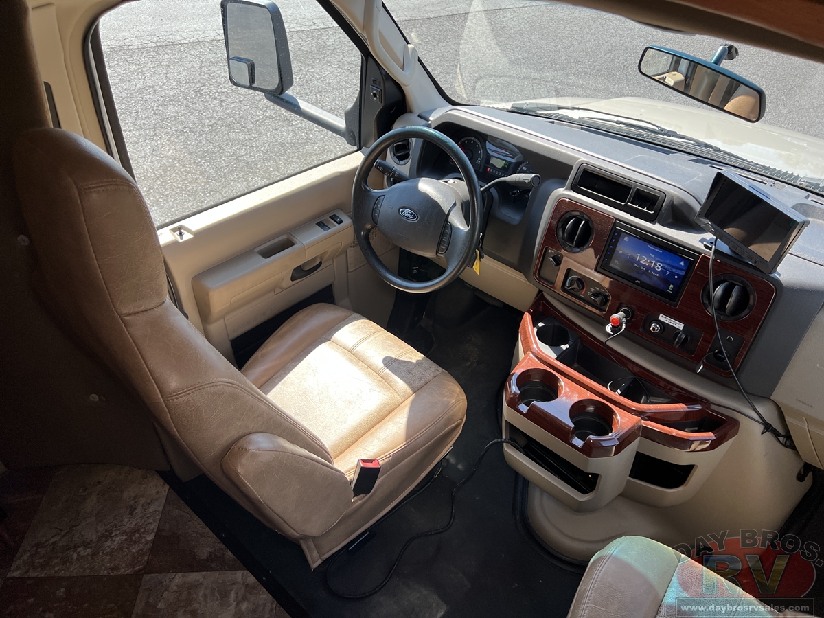2015 Coachmen Concord 300TS Ford Motorhome