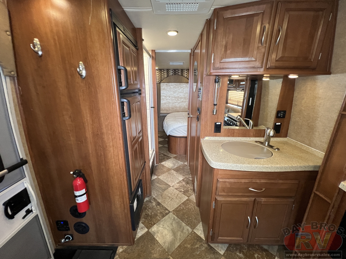 2015 Coachmen Concord 300TS Ford Motorhome