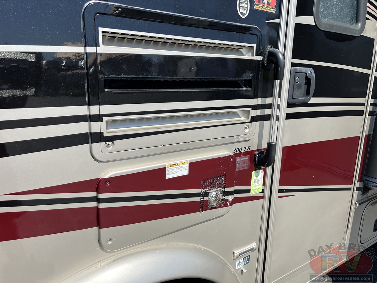 2015 Coachmen Concord 300TS Ford Motorhome