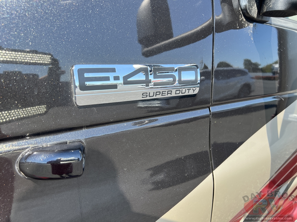 2015 Coachmen Concord 300TS Ford Motorhome
